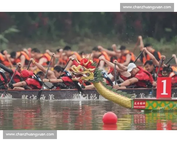 2013年激情龙舟赛盛况回顾与赛场精彩瞬间解析